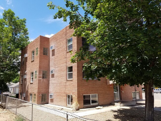 Foto del edificio - 3525 S Bannock St