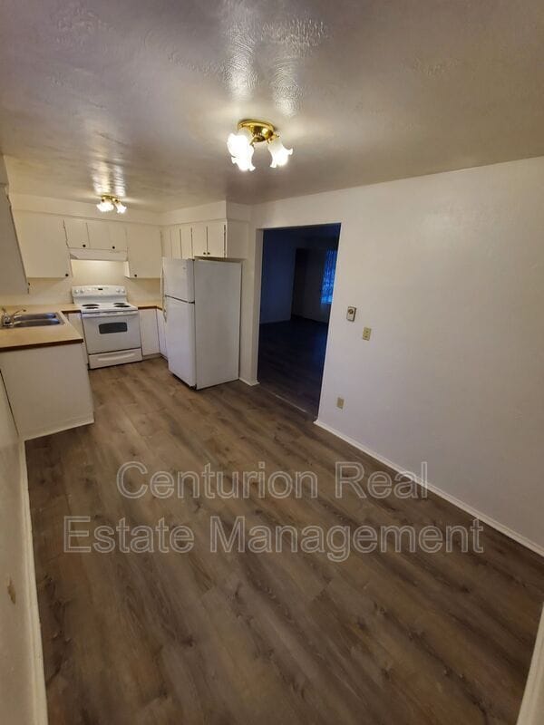 Building Photo - 1594 Tripp St SE