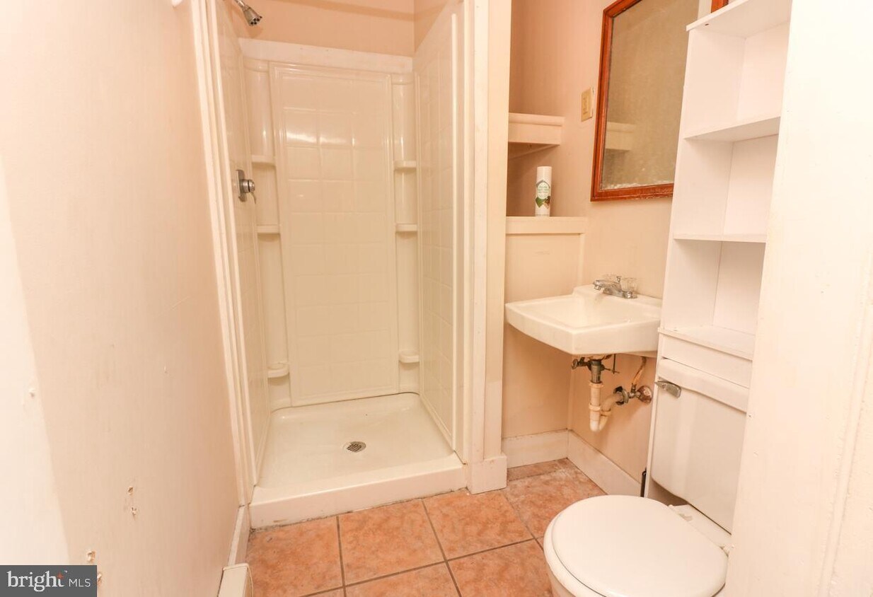 108 Fort Ave Unit 6, Keyser, WV 26726 Room for Rent in Keyser, WV