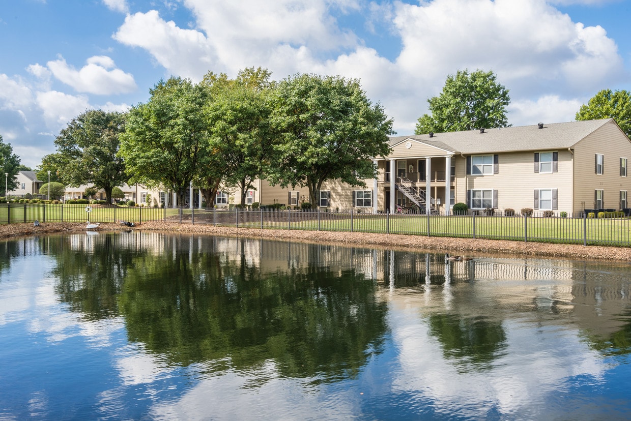 Waterside Apartments 300 NE Moberly Ln Bentonville, AR Apartments