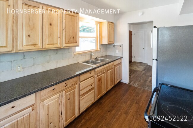 Foto del edificio - 4607 N G St