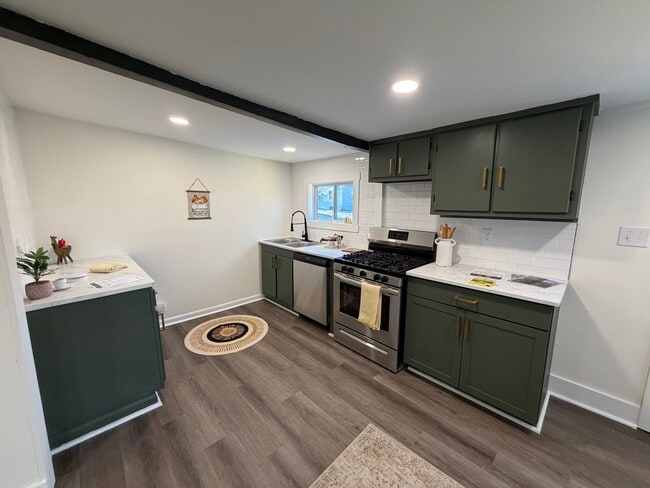 Building Photo - 2961 Triangle Pl