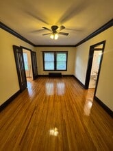 Building Photo - 145 S Chatsworth St
