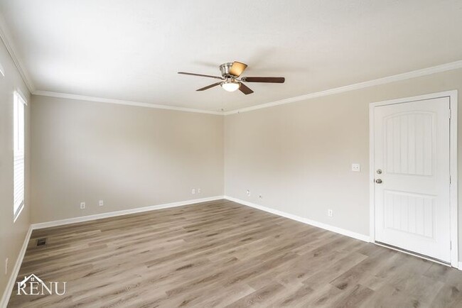 Building Photo - 113 Golf Club Cir
