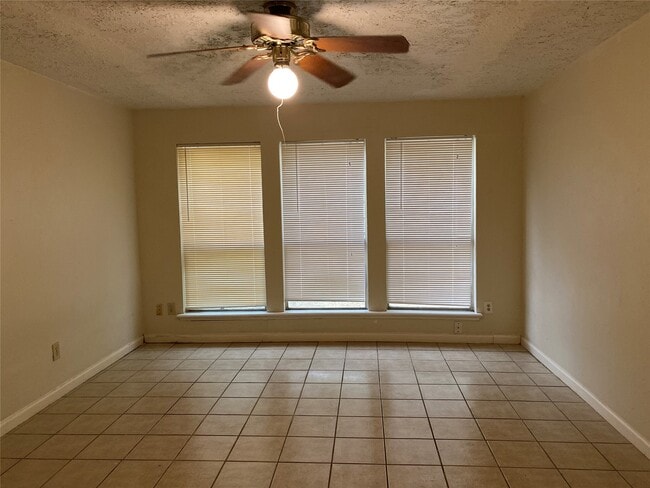 Building Photo - 6851 Caddo Lake Ln