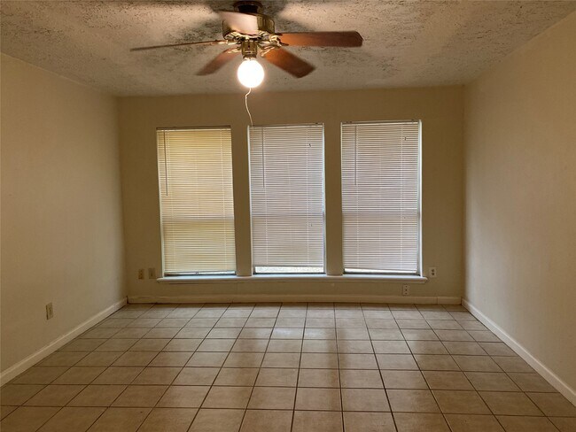Foto del edificio - 6851 Caddo Lake Ln