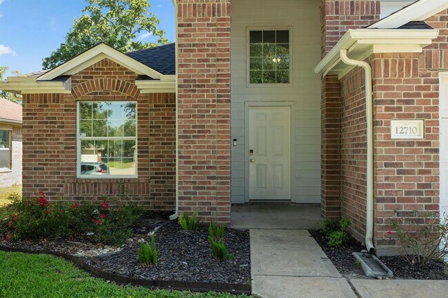 Foto del edificio - 12710 Ravens Chase Ln
