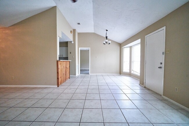 Building Photo - 10235 Gulfstream Ln