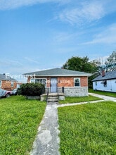 Building Photo - 3605 South St
