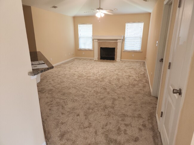 Building Photo - 7785 Briarcreek Rd N