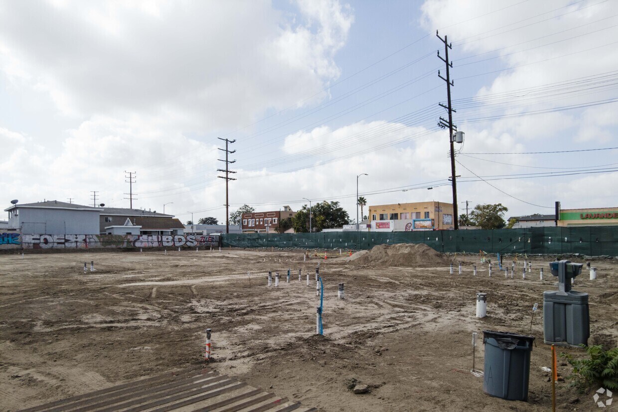 November 2022 - 6100 S Main St