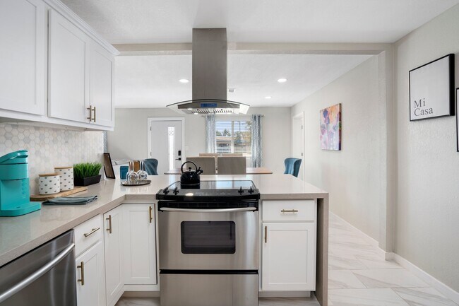 Foto del edificio - 7902 E Latham St