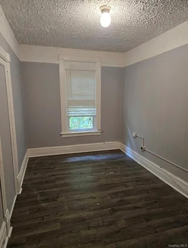 Building Photo - 146 Mansion St
