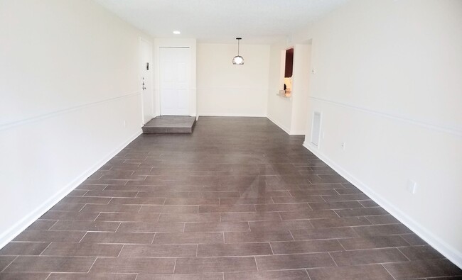 Building Photo - Stunning 1/1 All Remodeled Condo for rent ...