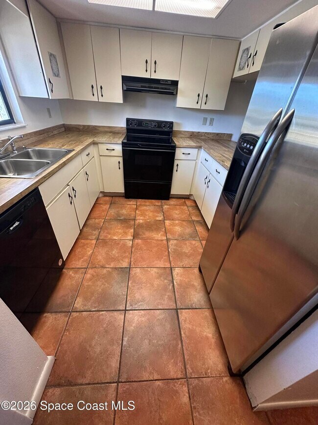 Building Photo - 100 Canebreakers Dr