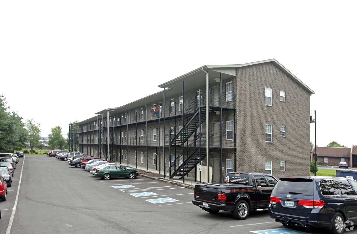 Primary Photo - River Rock Apartments