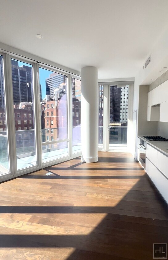 Primary Photo - East 44th Street / Amazing 2-Bed 2-Bath / ...