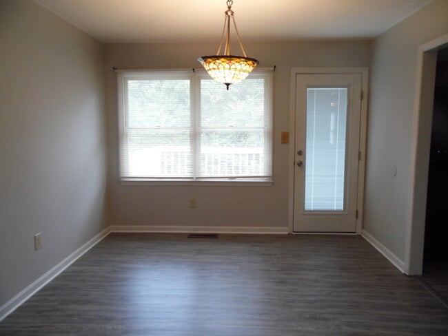 Foto del edificio - 4456 Hartland Pkwy