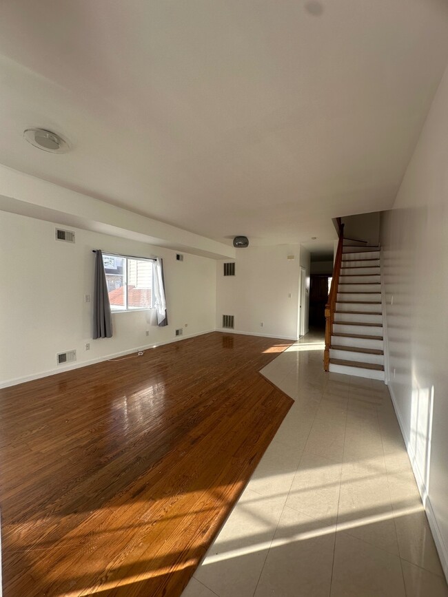 Building Photo - 377 Timber Ridge Dr