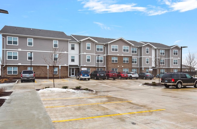 Building Photo - Parker Glen