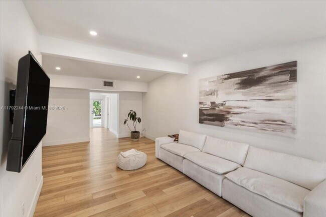 Foto del edificio - 11430 SW 52nd Terrace