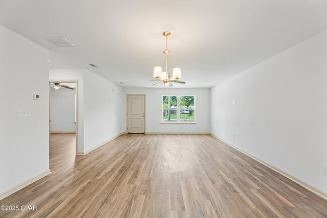 Building Photo - 404 N Church Ave