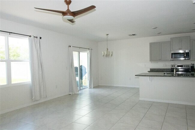 Building Photo - 3940 Silverstream Terrace