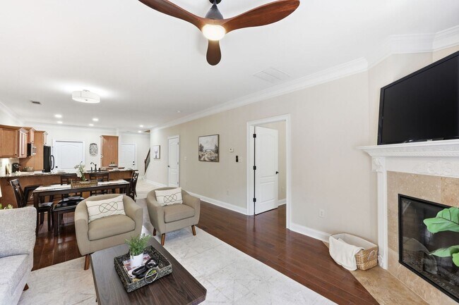 Foto del edificio - 2826 Fox Wood Ln