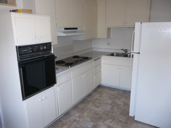 Building Photo - 2532 Frazier Ave