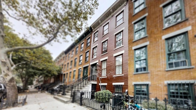 Building Photo - 21-45 45th Avenue