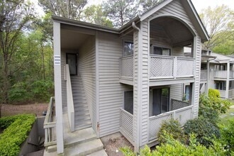 Building Photo - 3005 Village Creek Dr