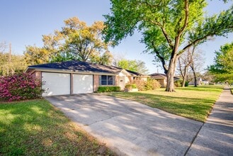 Building Photo - 12331 Atwell Dr