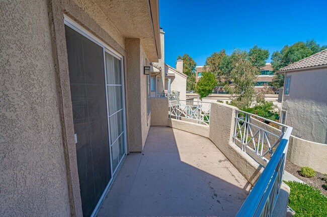 Building Photo - Santa Fe 2 Bedroom Condo for Rent!