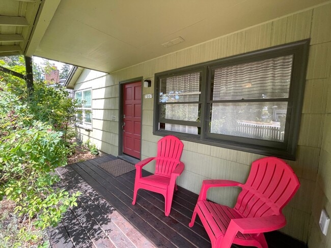 Foto del edificio - Lovely Home in St Johns with Fenced Yard, ...