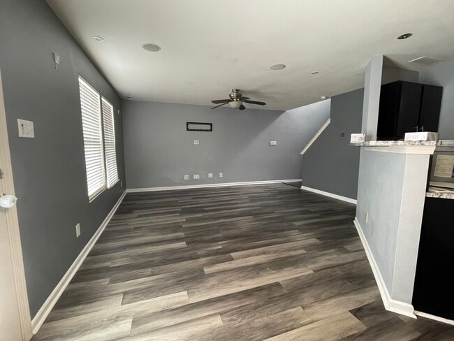 Photo - 1711 Lynford Dr House