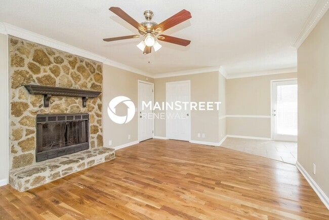 Building Photo - 3 Bedroom Pet-Friendly Home in Nashville, ...