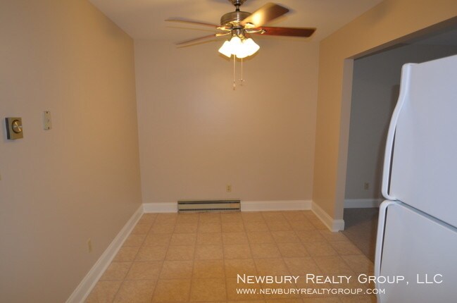 Foto del edificio - Charming One-Bedroom Apartment Available Now