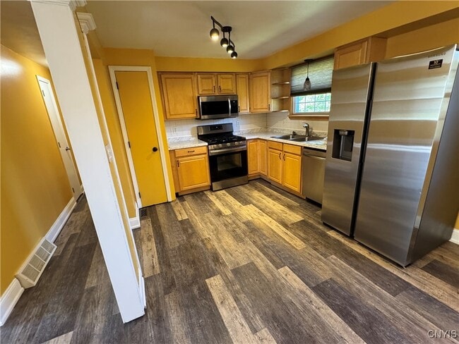 Building Photo - 3059 Hayfield Ln