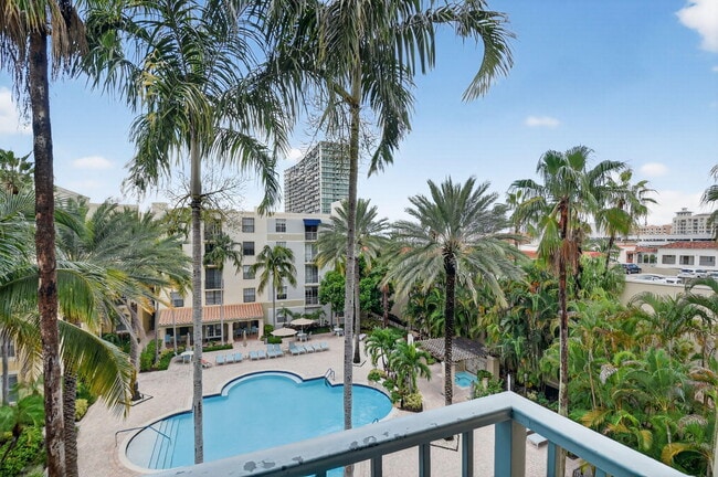 Building Photo - 780 S Sapodilla Ave