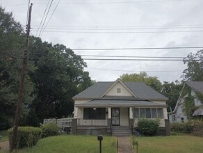 Building Photo - 2213 E 3rd St