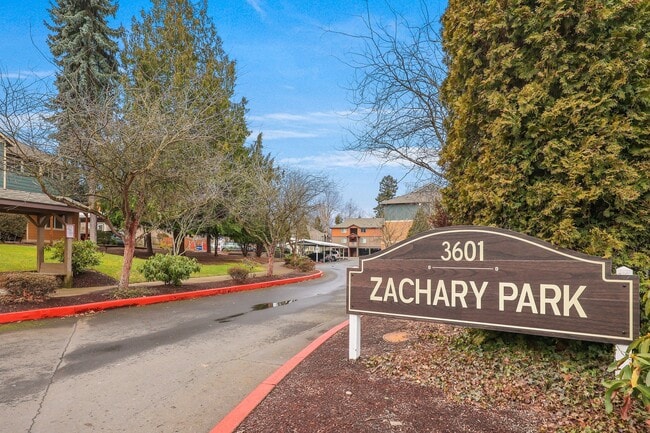 Building Photo - Zachary Park Apartments