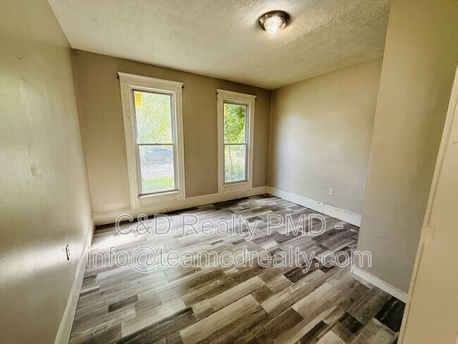 Foto del edificio - 3838 Marvin Ave