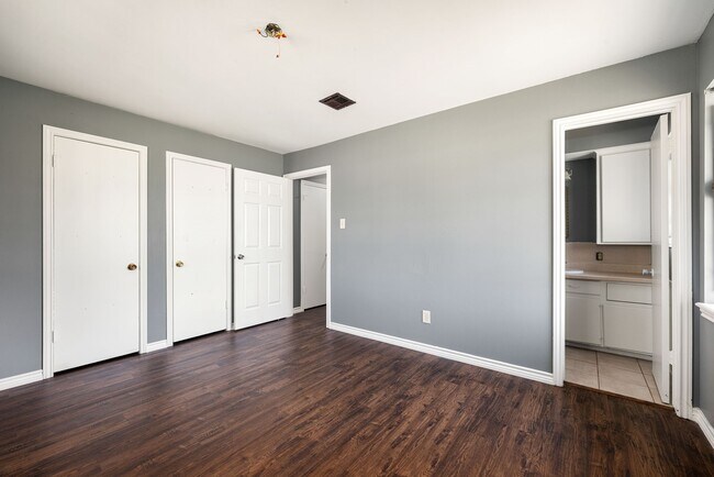 Foto del edificio - 6515 Ashton St