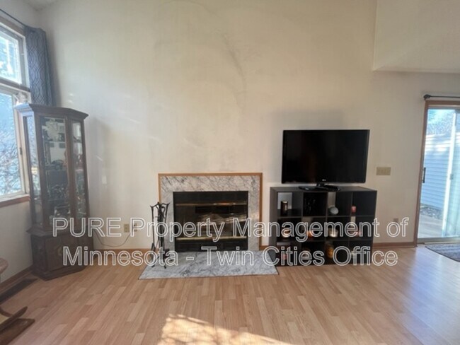 Building Photo - 7901 Hemingway Ave S