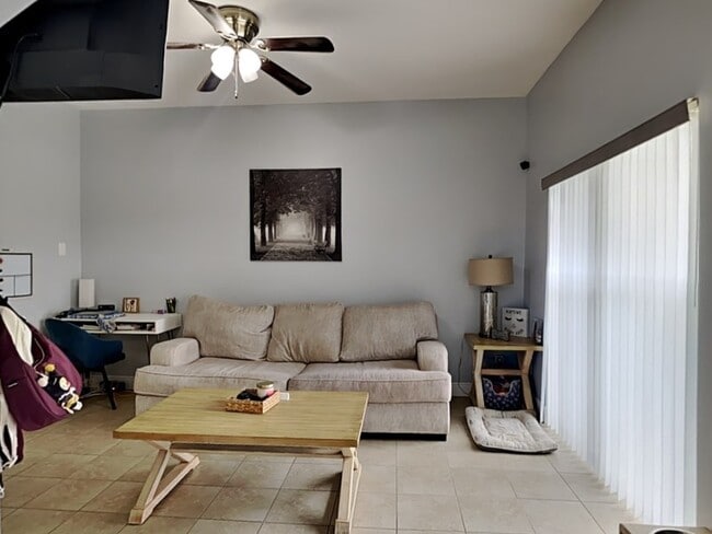 Building Photo - 16583 Cedar Crest Dr