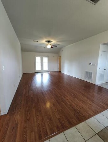 Foto del edificio - 6030 Travis