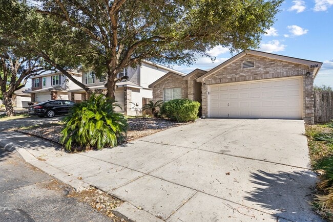 Foto del edificio - Well-Maintained 3-Bedroom Home – Ideal for...