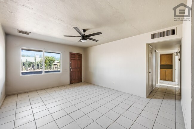 Building Photo - 6532 N 19th Dr