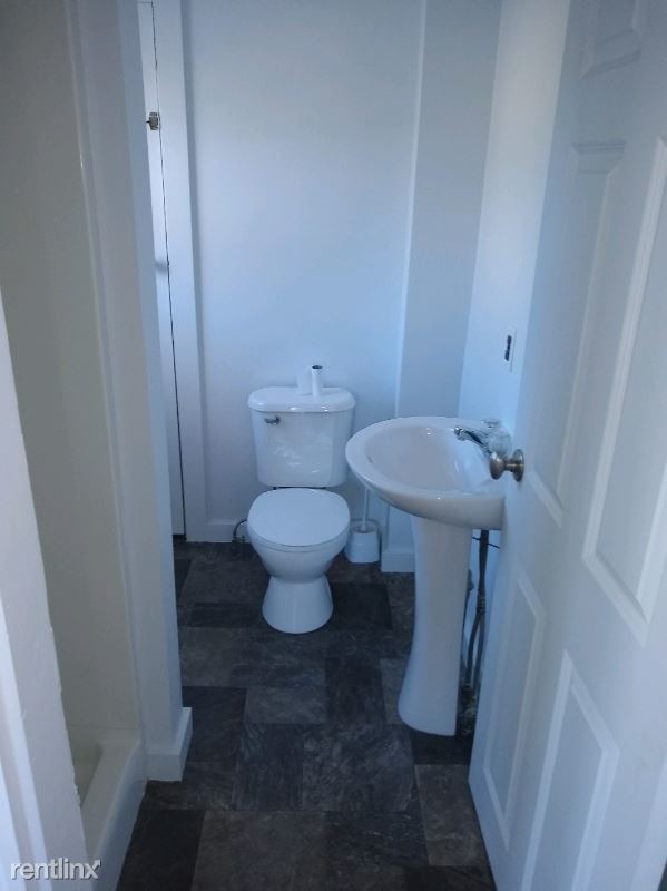 Building Photo - 2 br, 2 bath Apartment - 15 John st 2 Unit 2