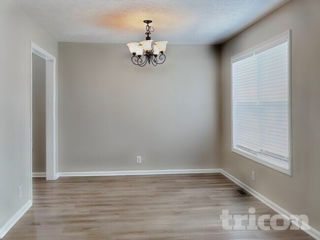 Foto del edificio - 1616 Broad Cir